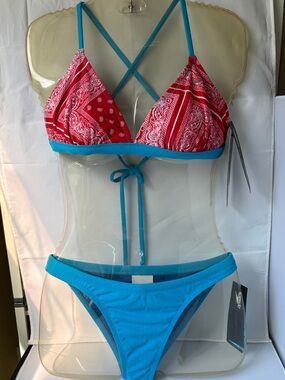 Speedo Race II Two-Piece Triangle Bikini in Bandana Print; PBT Polyester; Size M